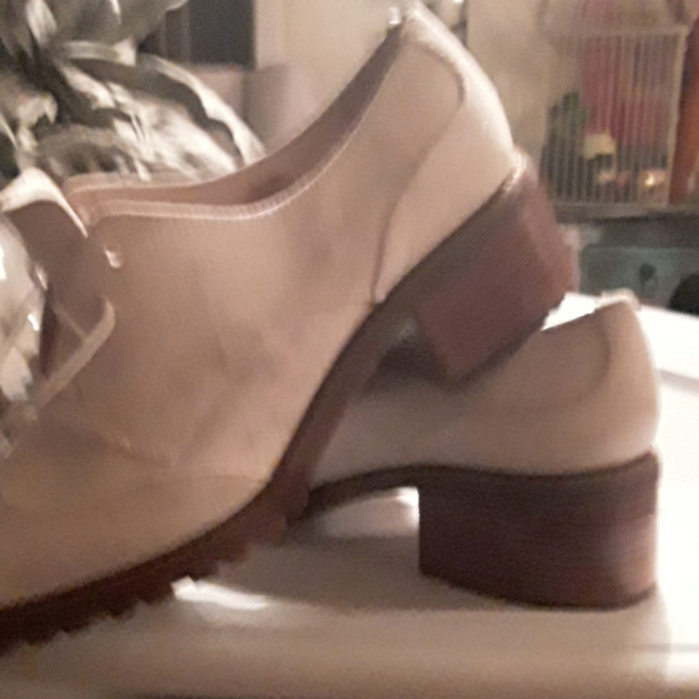 shoes - Picture 2 of 2